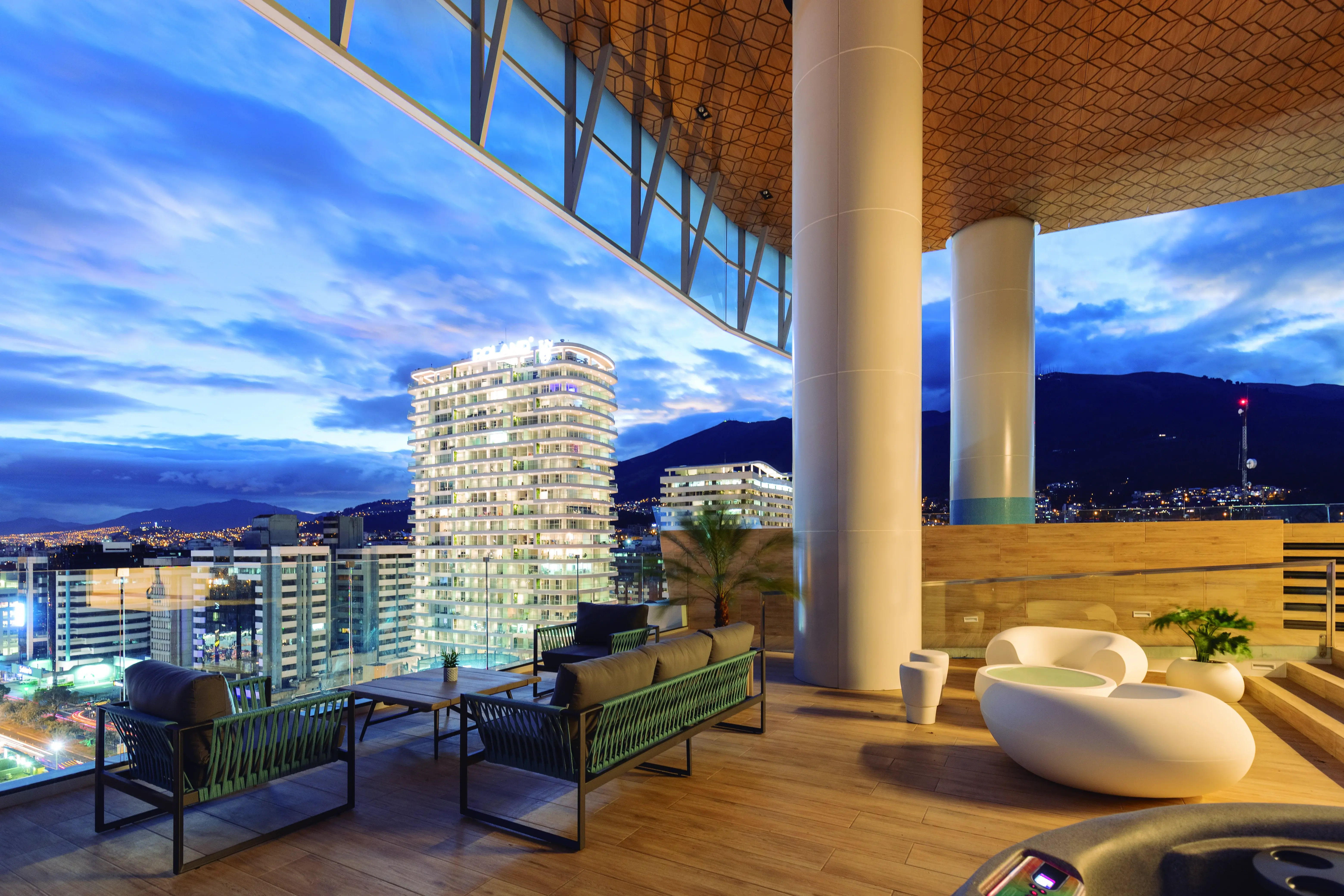 Uribe-Schwarzkopf-Amenities-aire-libre-Unique